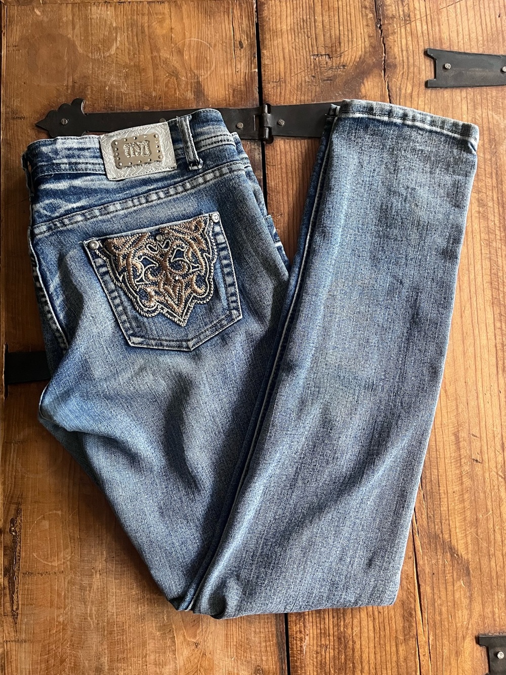 Embroidered Pocket Light Wash‎ Women’s Boot Cut Jeans